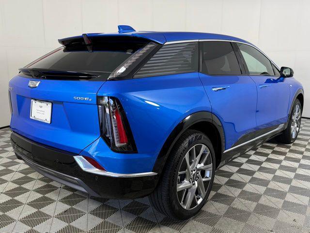 new 2025 Cadillac OPTIQ car, priced at $56,595