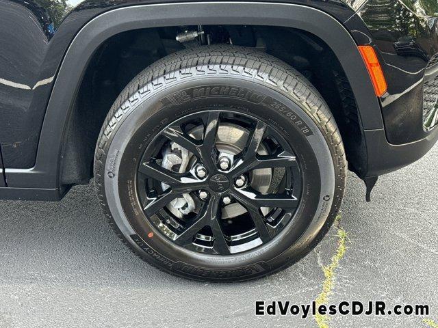 used 2025 Jeep Grand Cherokee car, priced at $39,212
