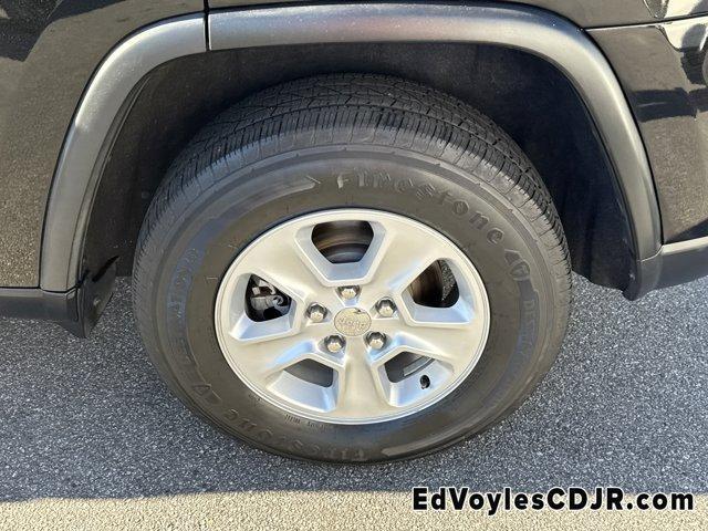 used 2017 Jeep Grand Cherokee car, priced at $14,949