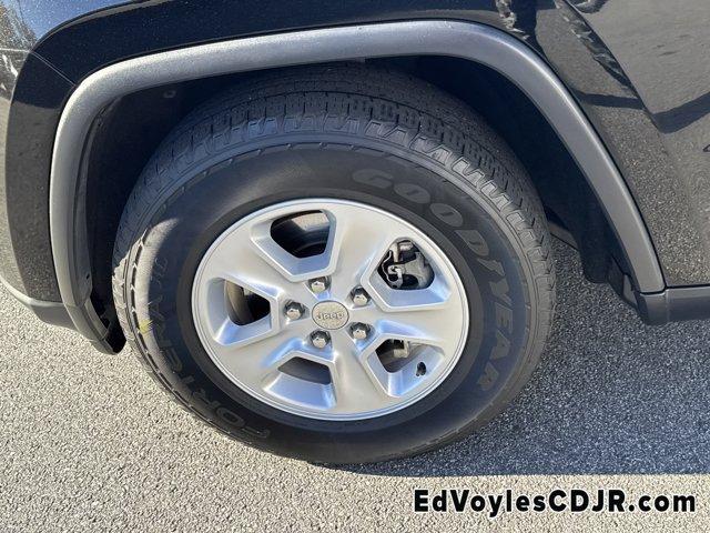 used 2017 Jeep Grand Cherokee car, priced at $14,949