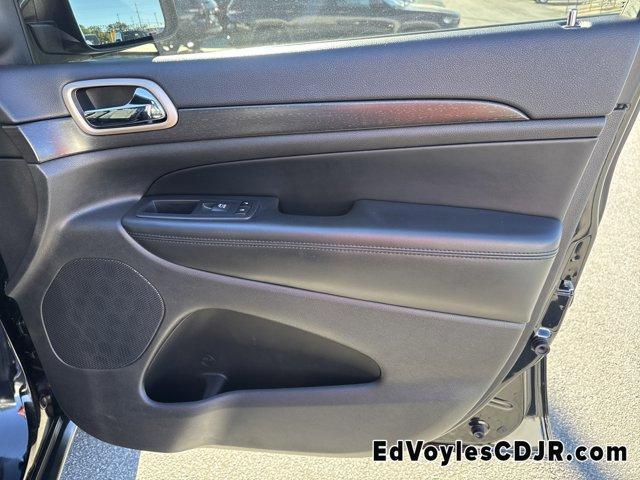 used 2017 Jeep Grand Cherokee car, priced at $14,949