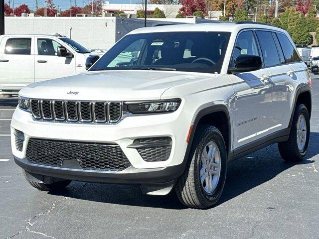 new 2025 Jeep Grand Cherokee car, priced at $34,094