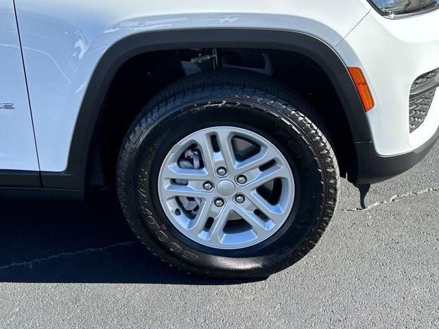 new 2025 Jeep Grand Cherokee car, priced at $34,094