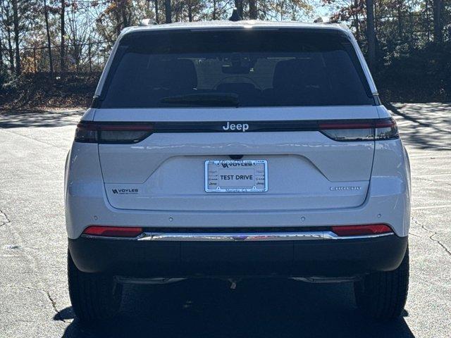 new 2025 Jeep Grand Cherokee car, priced at $34,094