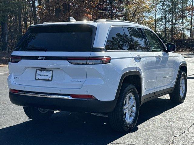 new 2025 Jeep Grand Cherokee car, priced at $34,094