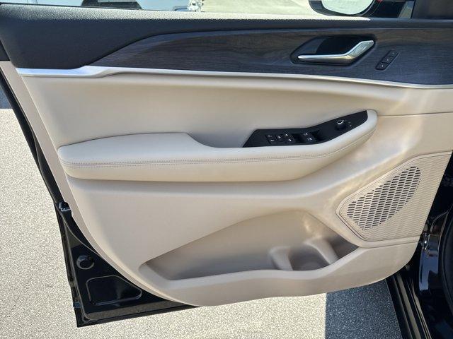 new 2025 Jeep Grand Cherokee L car, priced at $47,619