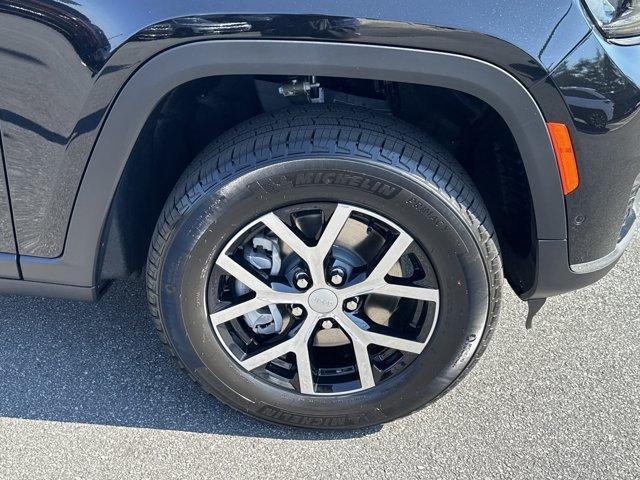 new 2025 Jeep Grand Cherokee L car, priced at $47,619