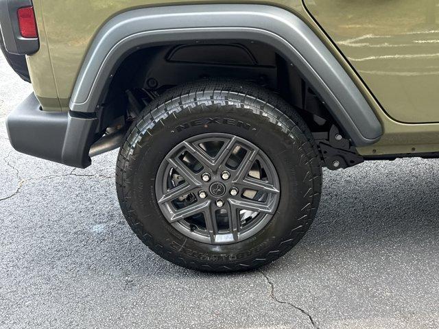 new 2025 Jeep Wrangler car, priced at $43,017