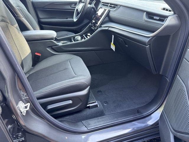 new 2025 Jeep Grand Cherokee car, priced at $37,203
