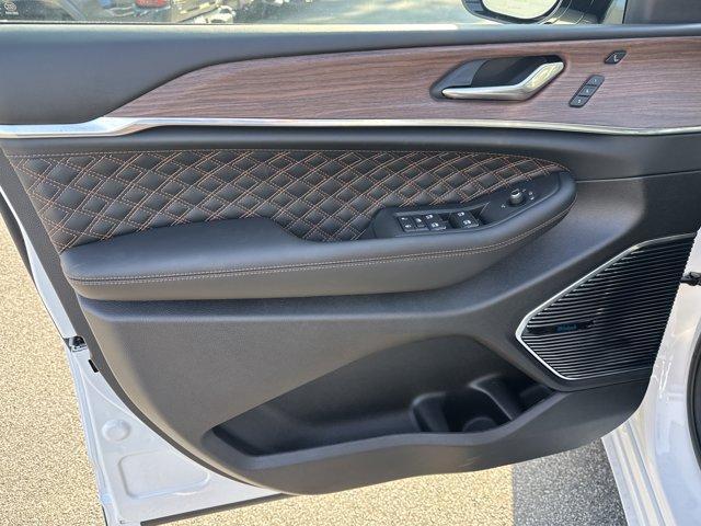 new 2025 Jeep Grand Cherokee L car, priced at $58,978