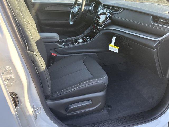 new 2025 Jeep Grand Cherokee car, priced at $35,126