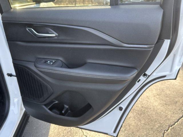 new 2025 Jeep Grand Cherokee car, priced at $35,126