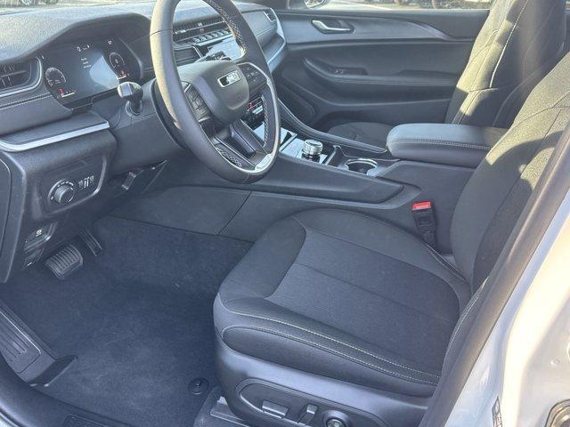 new 2025 Jeep Grand Cherokee car, priced at $35,126