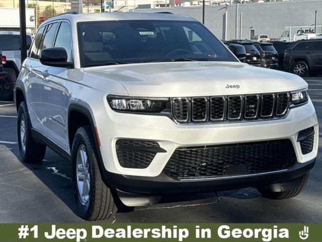 new 2025 Jeep Grand Cherokee car, priced at $35,126