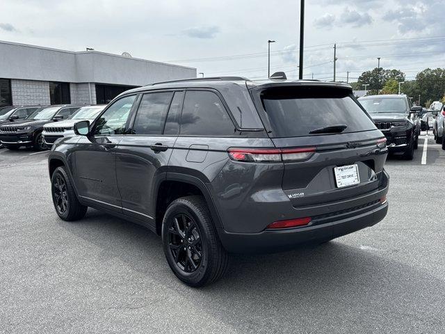 new 2025 Jeep Grand Cherokee car, priced at $40,230
