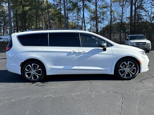 new 2025 Chrysler Pacifica car, priced at $49,949