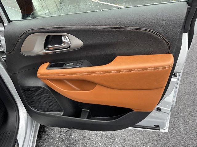 new 2026 Chrysler Pacifica car, priced at $51,524