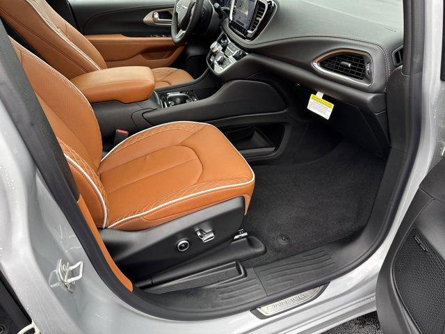 new 2026 Chrysler Pacifica car, priced at $51,524
