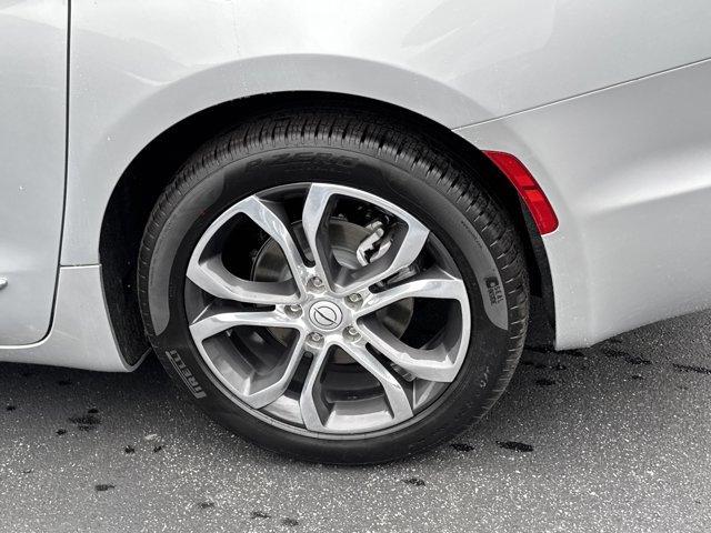 new 2026 Chrysler Pacifica car, priced at $51,524