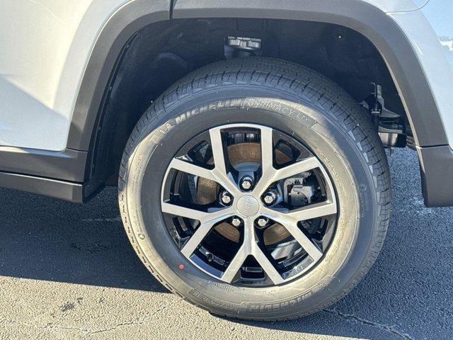 new 2025 Jeep Grand Cherokee car, priced at $42,354