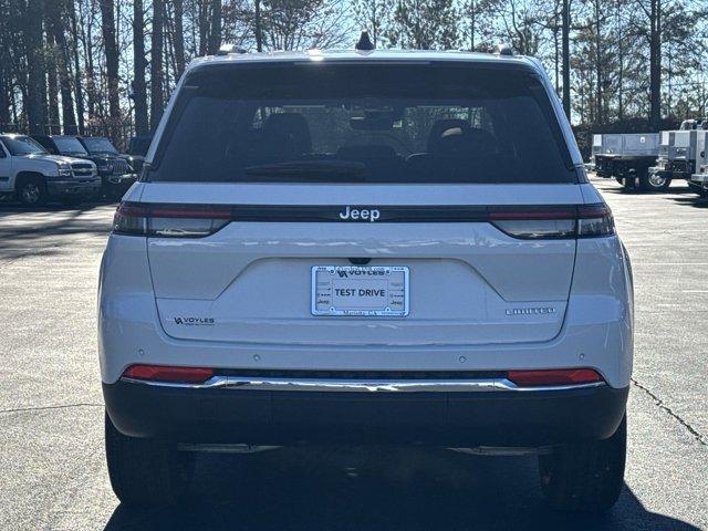 new 2025 Jeep Grand Cherokee car, priced at $42,354