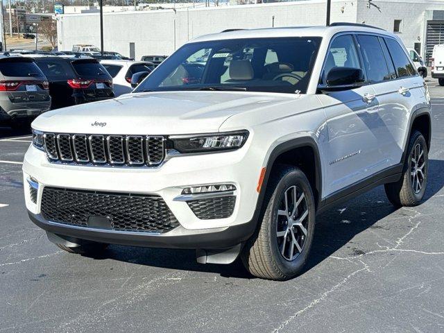 new 2025 Jeep Grand Cherokee car, priced at $42,354