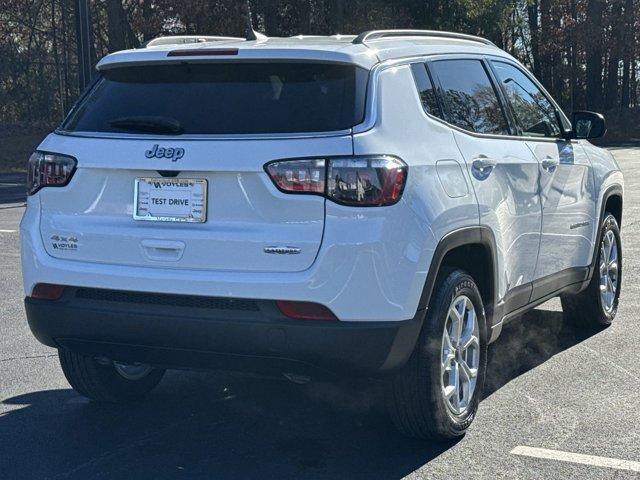 new 2025 Jeep Compass car, priced at $25,086