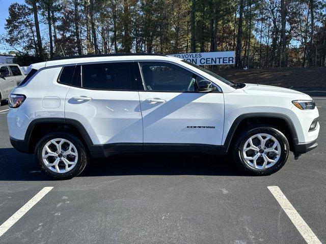 new 2025 Jeep Compass car, priced at $25,086