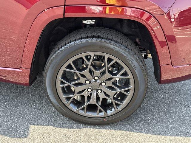 new 2025 Jeep Grand Cherokee car, priced at $62,568