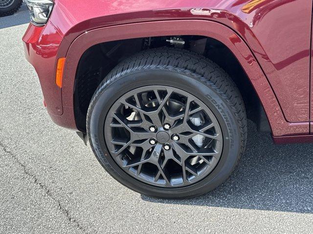 new 2025 Jeep Grand Cherokee car, priced at $62,568