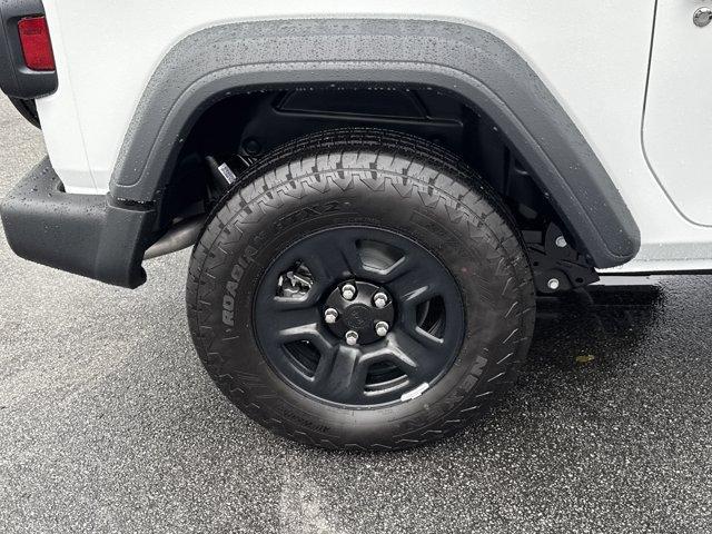 new 2025 Jeep Wrangler car, priced at $32,956