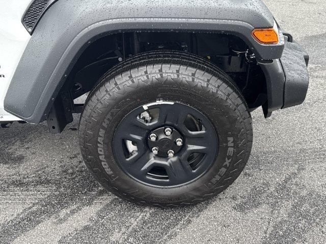 new 2025 Jeep Wrangler car, priced at $32,956