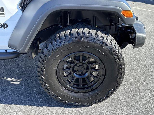 new 2025 Jeep Wrangler car, priced at $45,773