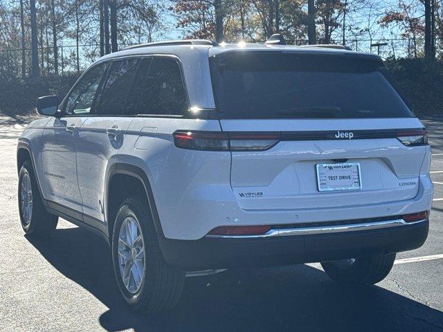 new 2025 Jeep Grand Cherokee car, priced at $33,101