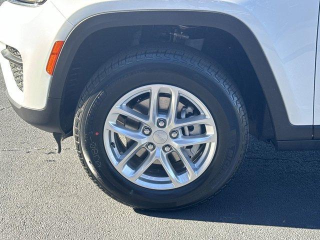 new 2025 Jeep Grand Cherokee car, priced at $33,101