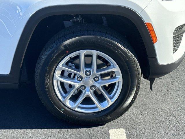 new 2025 Jeep Grand Cherokee car, priced at $33,101