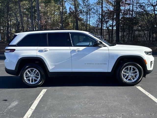 new 2025 Jeep Grand Cherokee car, priced at $33,101