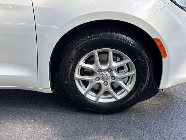 new 2025 Chrysler Voyager car, priced at $38,014