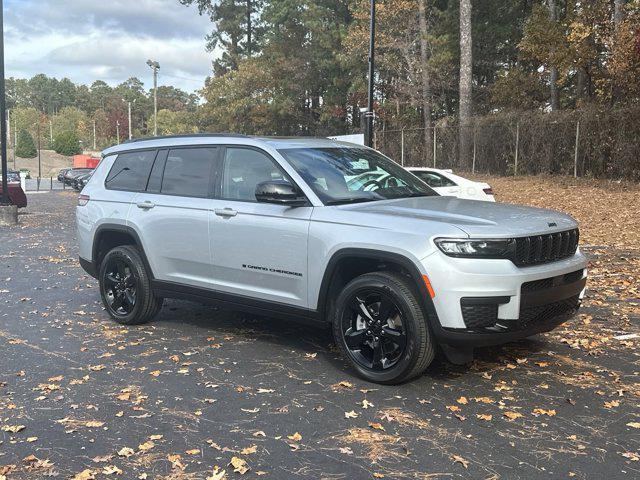 new 2024 Jeep Grand Cherokee L car, priced at $41,005