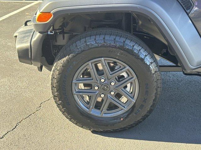 new 2025 Jeep Wrangler car, priced at $38,018