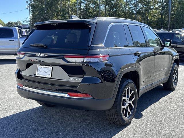 new 2025 Jeep Grand Cherokee car, priced at $45,909