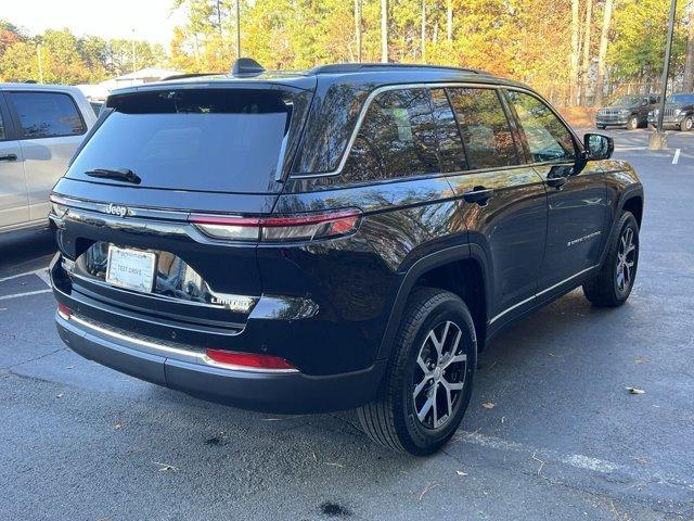 new 2025 Jeep Grand Cherokee car, priced at $45,698