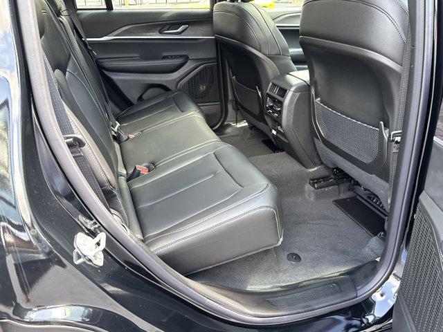 new 2025 Jeep Grand Cherokee car, priced at $43,327