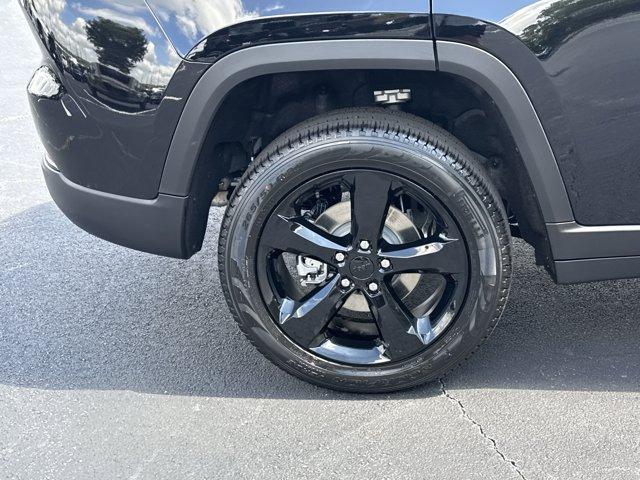 new 2025 Jeep Grand Cherokee car, priced at $43,327