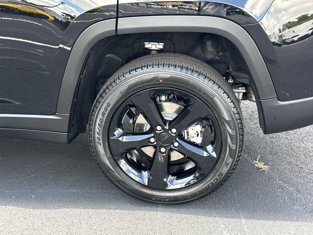 new 2025 Jeep Grand Cherokee car, priced at $43,327