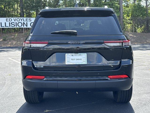 new 2025 Jeep Grand Cherokee car, priced at $43,327