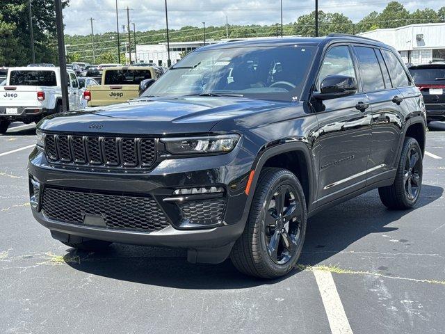 new 2025 Jeep Grand Cherokee car, priced at $43,327