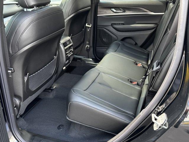 new 2025 Jeep Grand Cherokee car, priced at $43,327