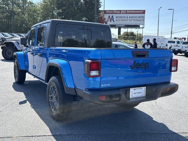 new 2025 Jeep Gladiator car, priced at $41,447