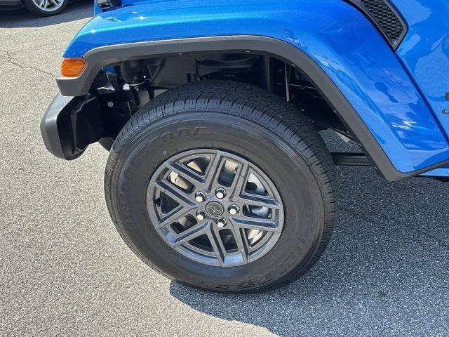 new 2025 Jeep Gladiator car, priced at $41,447